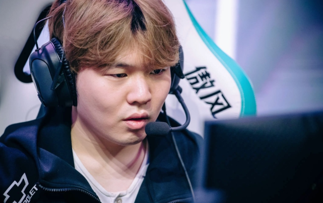 同时也让球 同时也让球