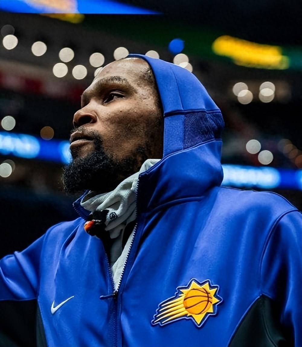 仅收获社区盾冠军！曼城本赛季无缘英超＼欧冠＼世俱杯＼足总杯＼英联杯冠军